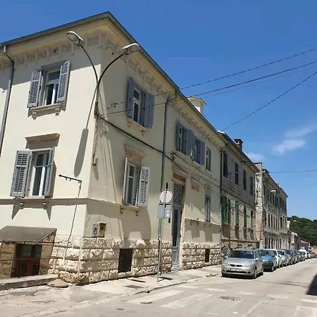 Albina - A Few Steps From Amphitheatre Apartman *